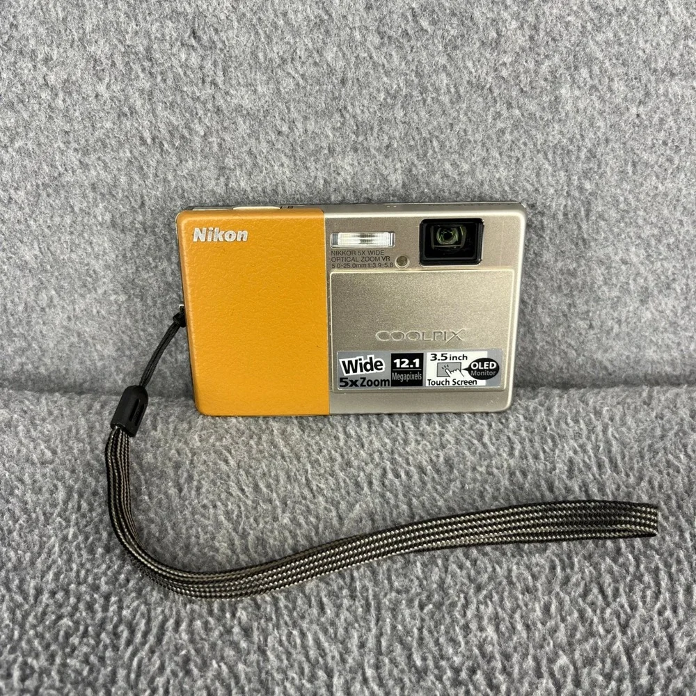 Nikon coolpix s70